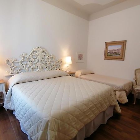 L'Angolo Di Firenze - The Florence Corner ภายนอก รูปภาพ